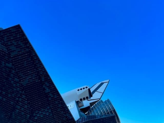 Blue sky over Sydney opera house.